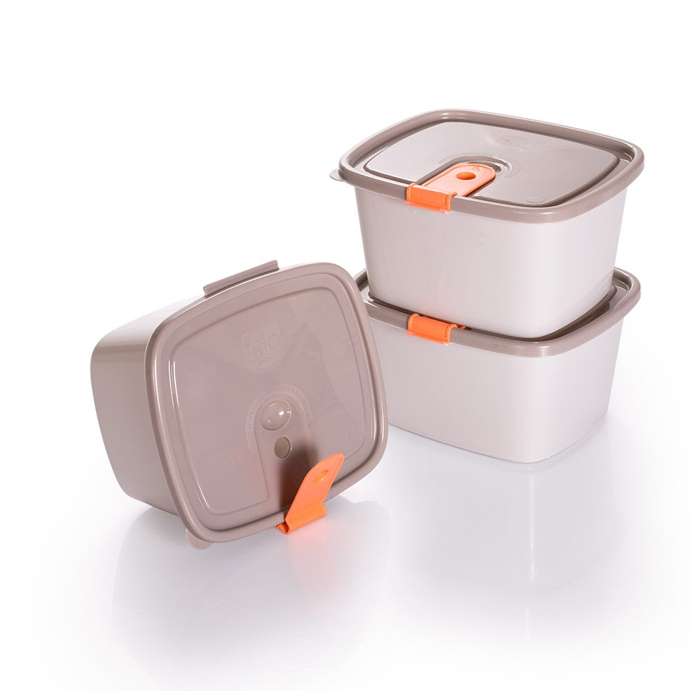 Plastic Food Storage Containers w/attached Lids. Multi sizes Containers (Beige & Orange)