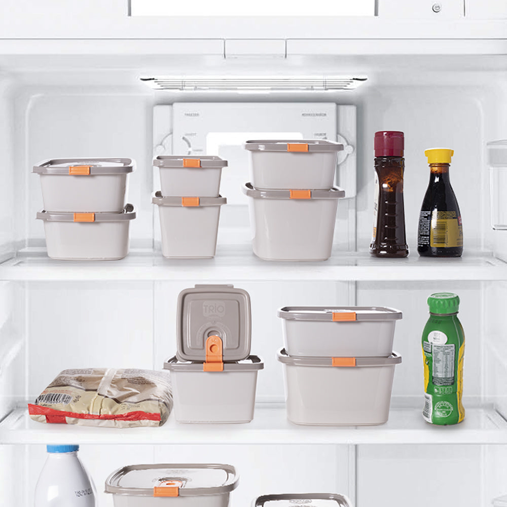 Plastic Food Storage Containers w/attached Lids. Multi sizes Containers (Beige & Orange)